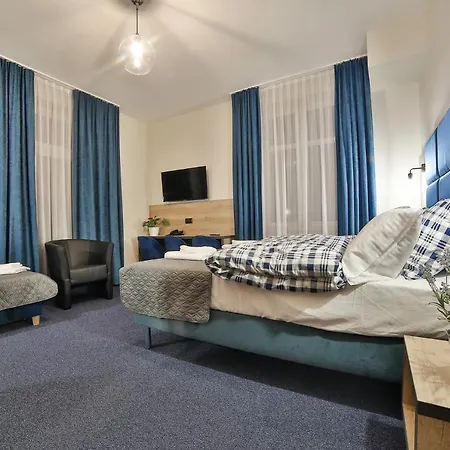 Bed & Breakfast Narciarski Dworek 3*