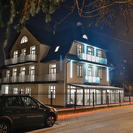 Narciarski Dworek Nocleg ze śniadaniem 3*